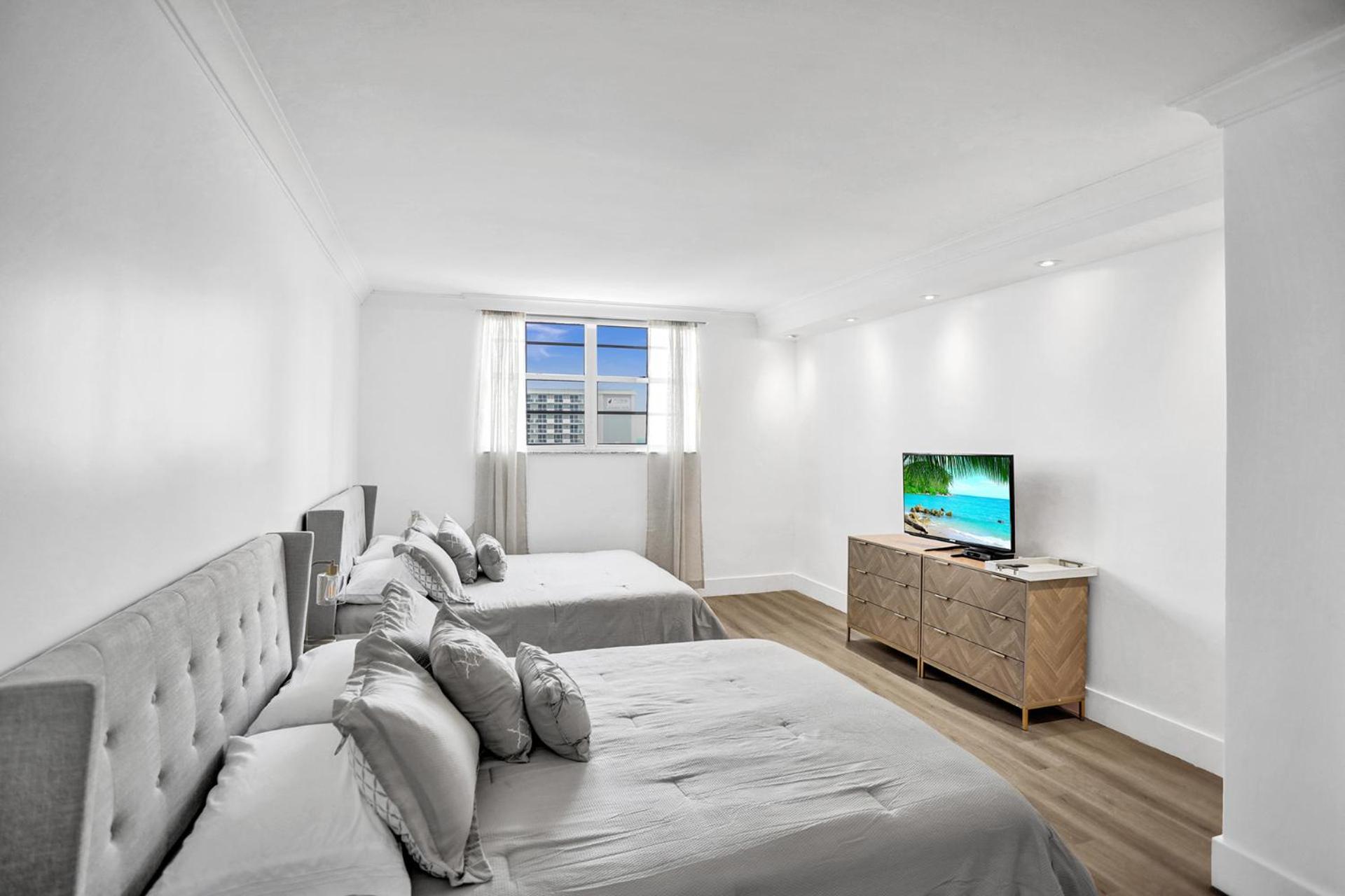 Ocean Reserve Condominium マイアミビーチ 部屋 写真