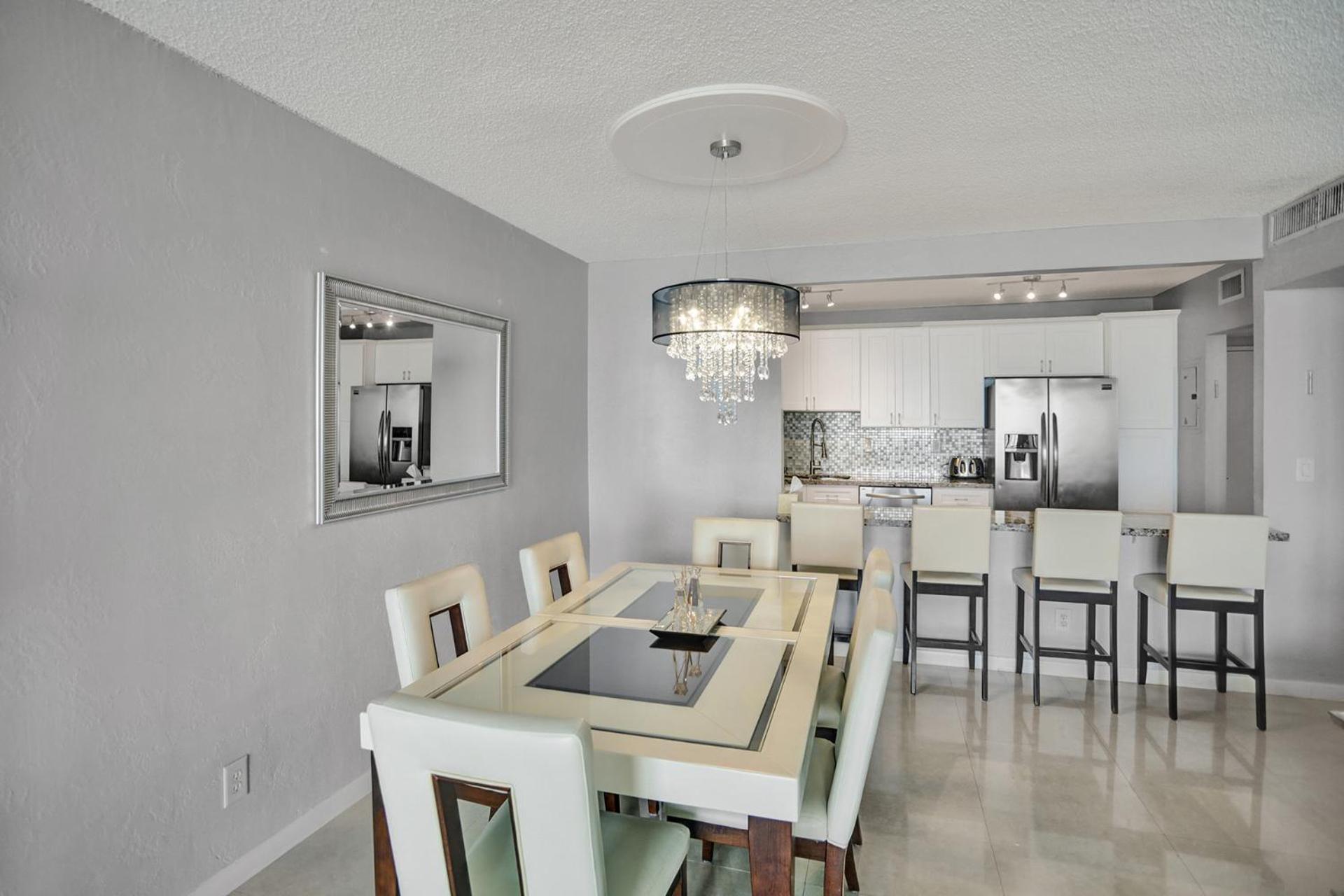 Ocean Reserve Condominium マイアミビーチ 部屋 写真