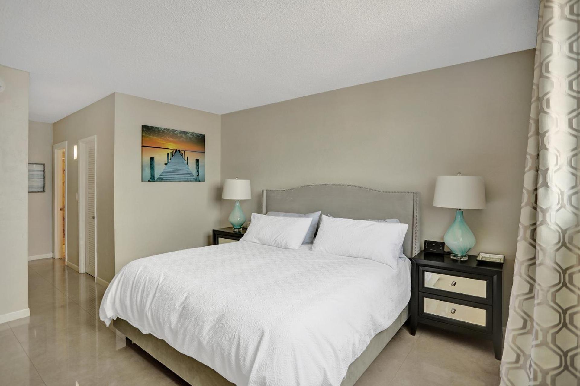 Ocean Reserve Condominium マイアミビーチ 部屋 写真